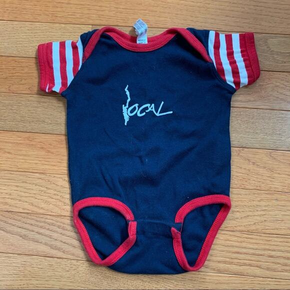 Lake George onesie bundle - 12 months - Picture 6 of 15
